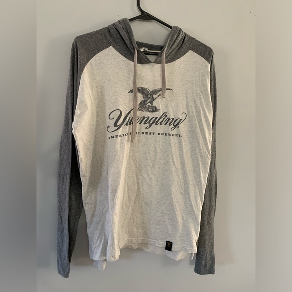 Yuengling Beer Lightweight Sweatshirt Hoodie Size L Gray Beige Cream Pullover - Picture 1 of 6